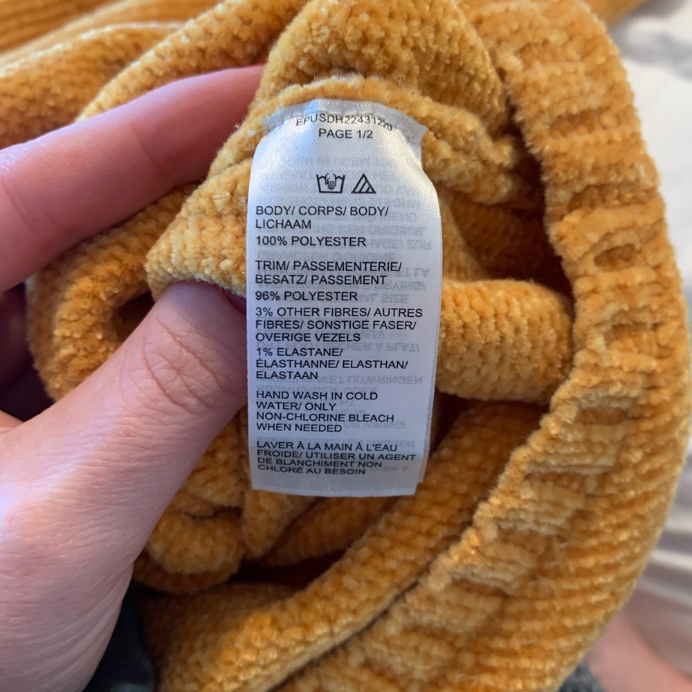 Lord & Taylor mustard gold cozy sweater - Picture 6 of 6